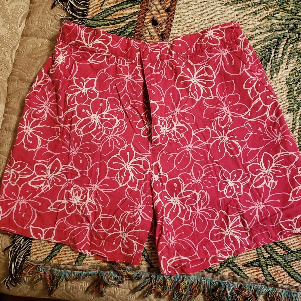 Shorts - Picture 2 of 4